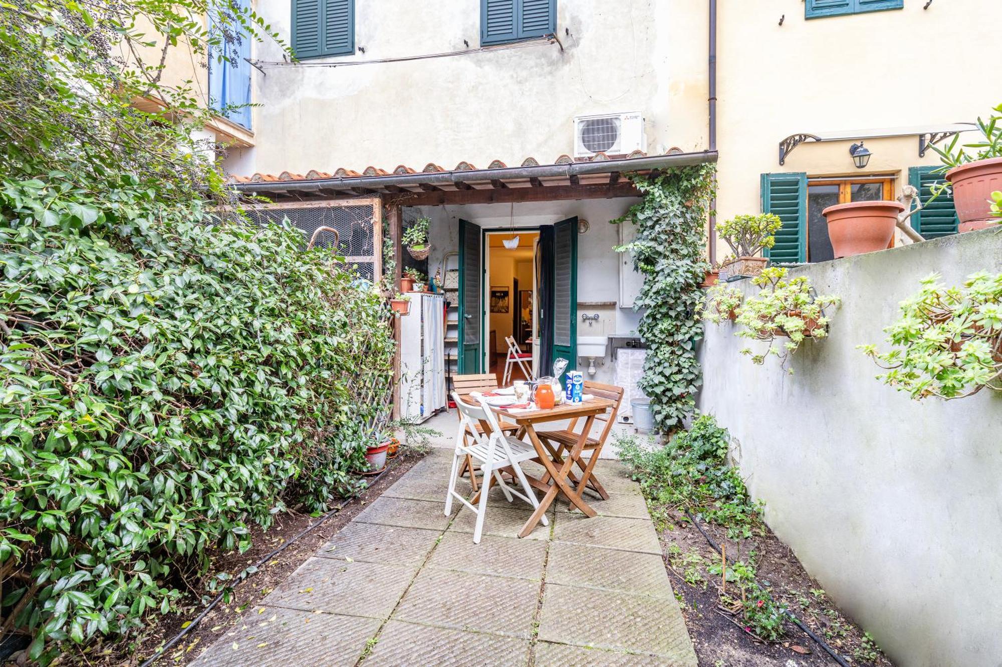Appartamento Center Private Garden - Happy